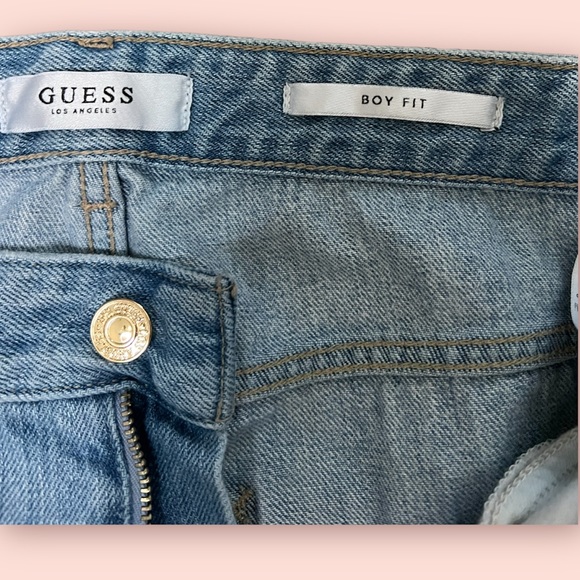 GUESS DISTRESSED BOY FIT JEANS - Picture 4 of 7